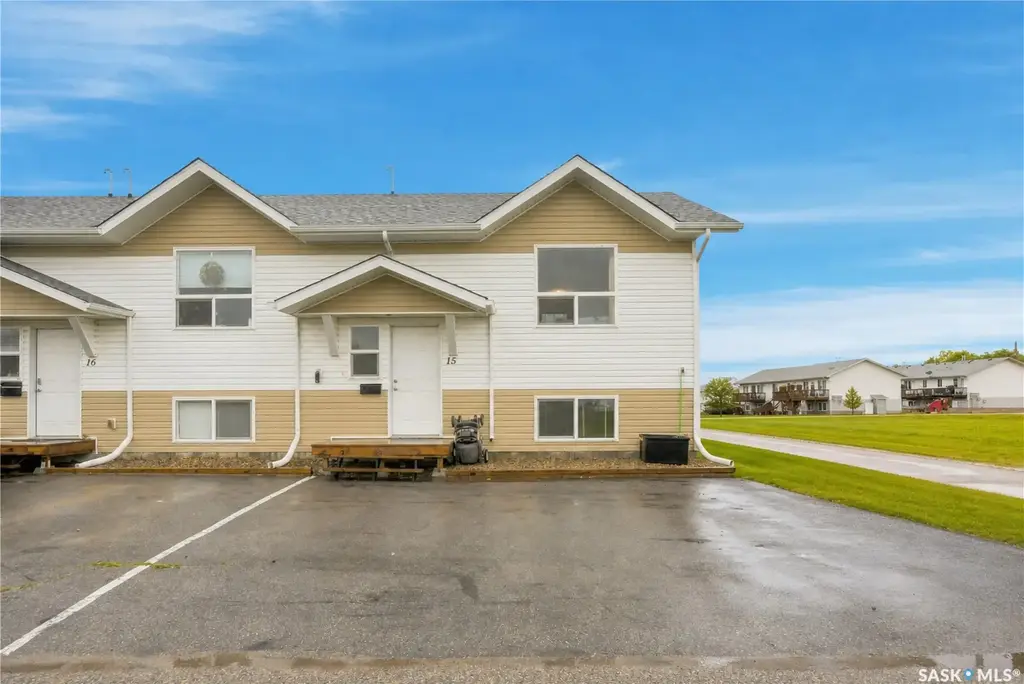 200 Hiebert Crescent 15, Martensville
