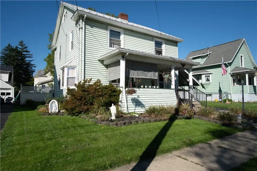 1119 N Main Street, Elmira City