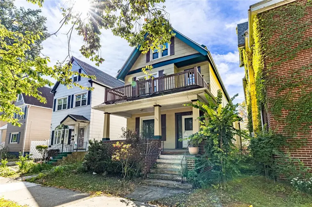 134 Richmond Avenue, Buffalo