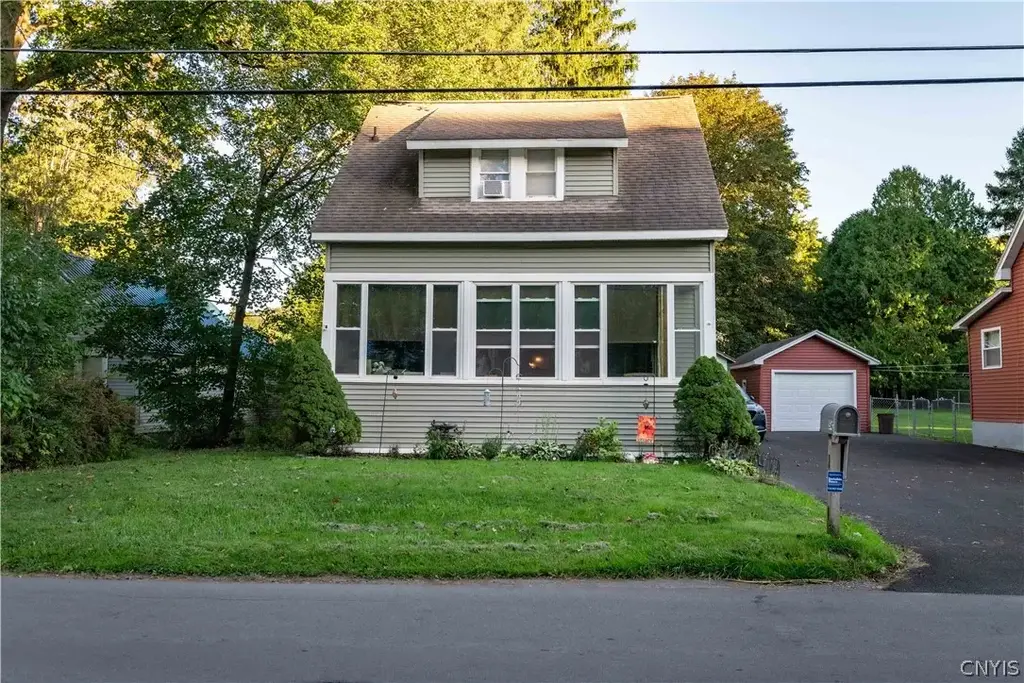 542 Mcgowan Road, Frankfort
