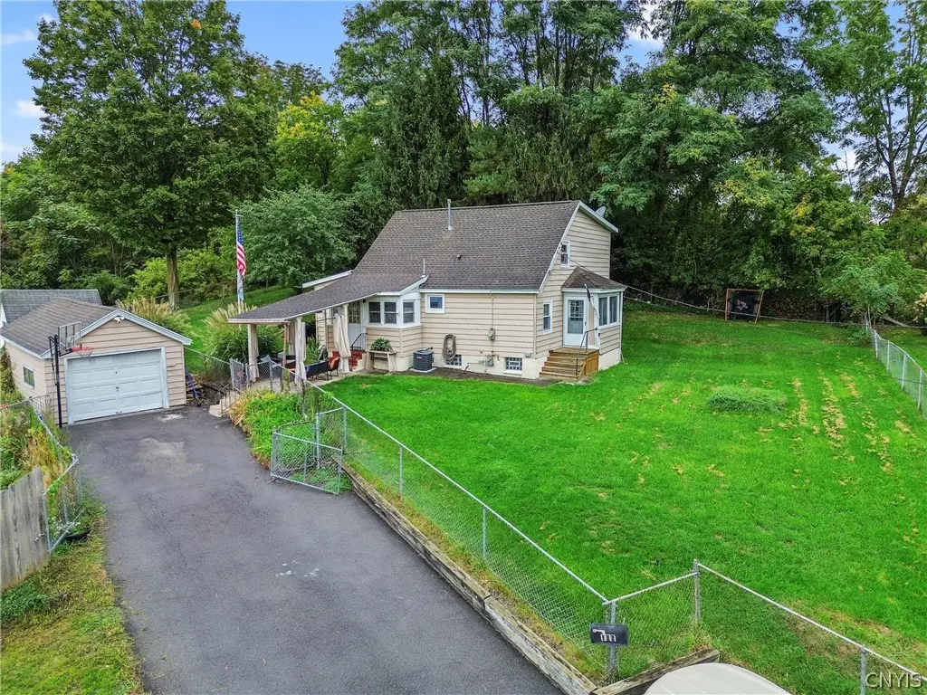 Photo of Listing #S1717797