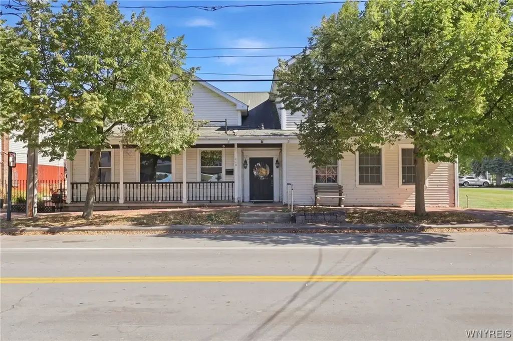 418 Main Street, Porter