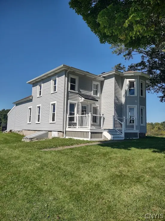 Photo of Listing #S1707781