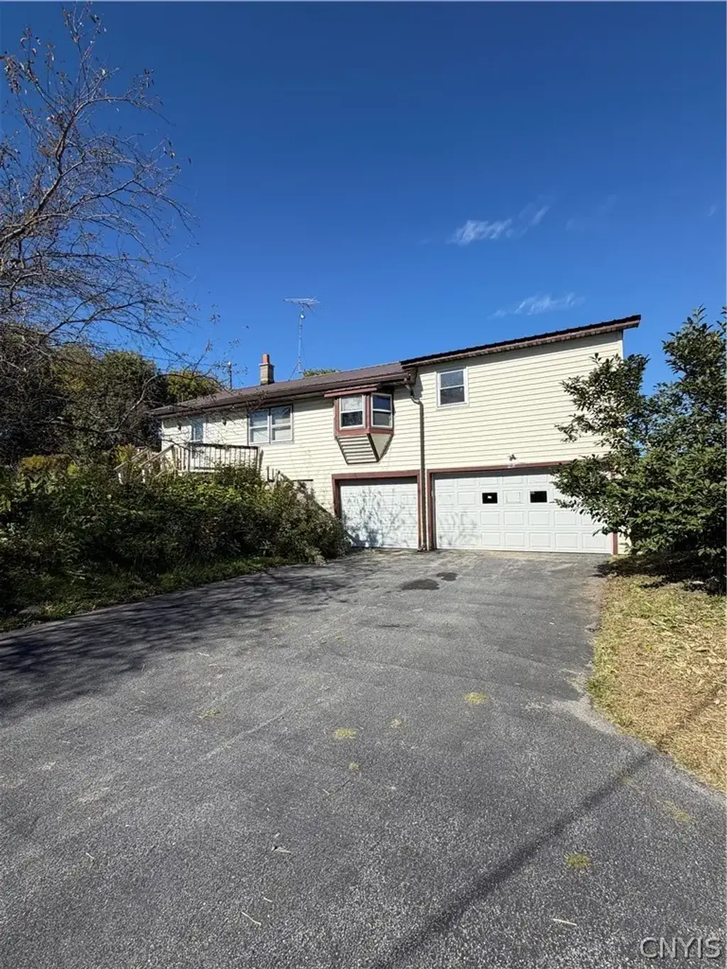 11171 Miner Road, Brookfield