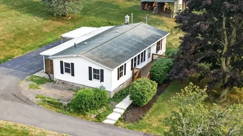 872 Brownsville Road, Victor