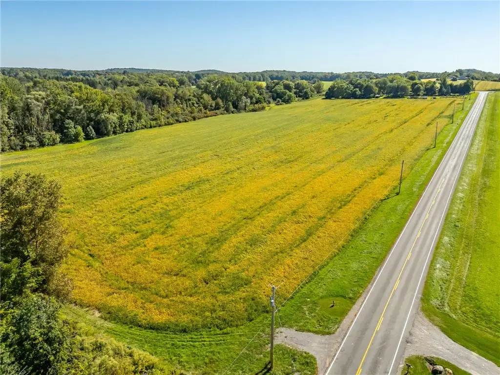5192 Fox Road, Farmington