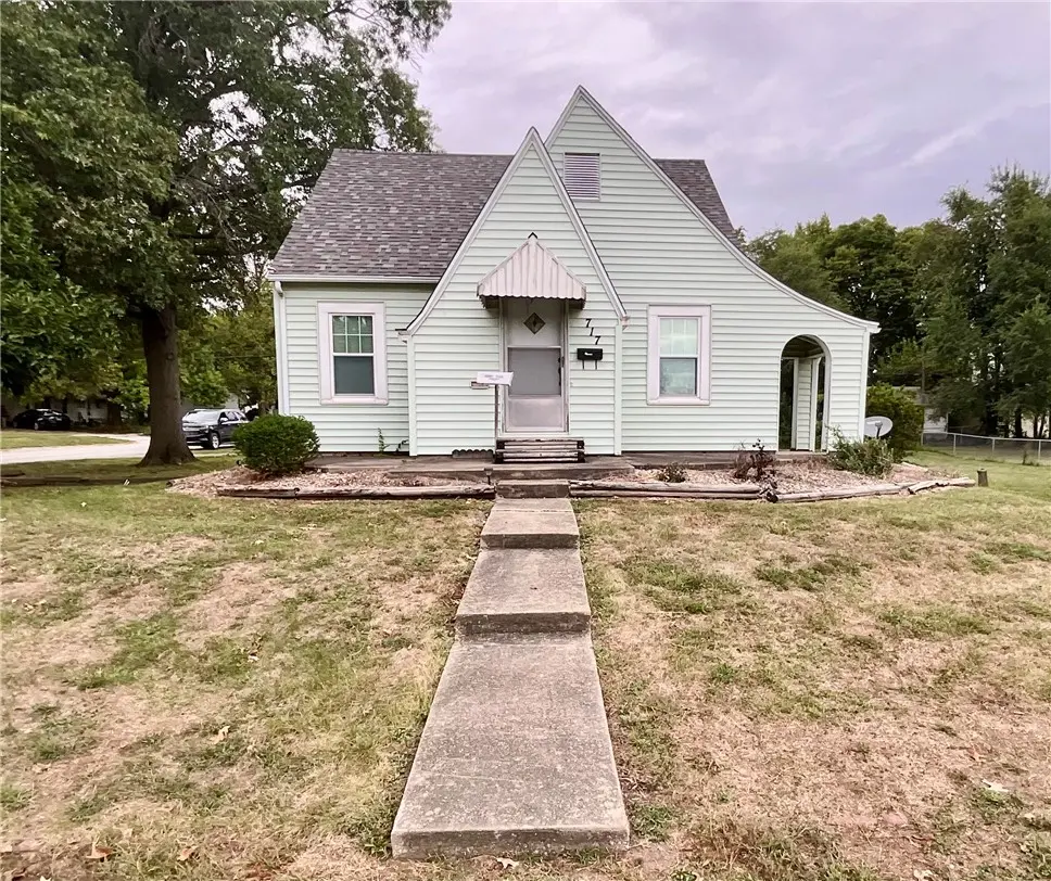 717 W N 2nd Street, Shelbyville