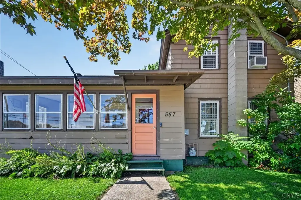 557 Main Street, Schroeppel