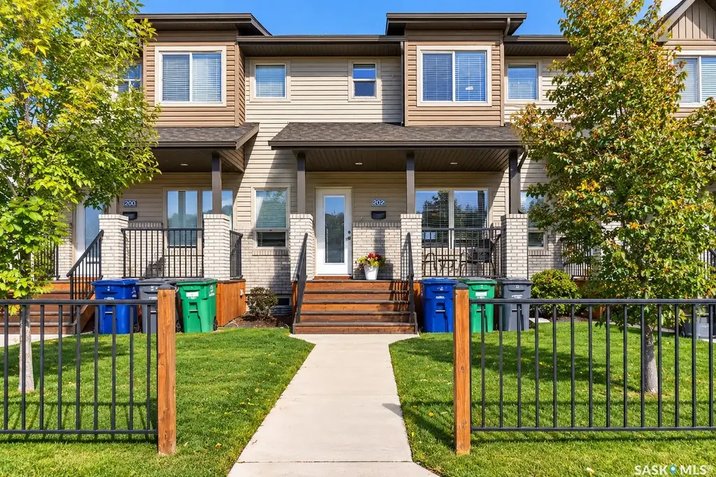 202 Maningas Bend, Saskatoon