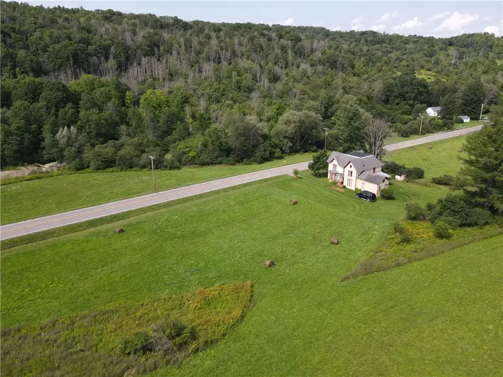 1223 Mchenry Valley Road, Almond