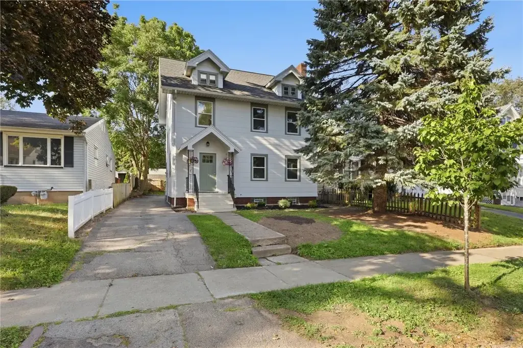 228 Westchester Avenue, Irondequoit