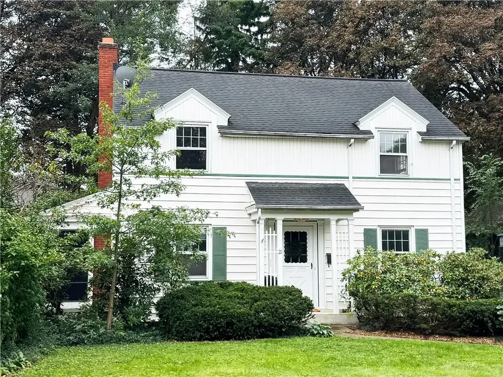 21 Charlton Road, Irondequoit