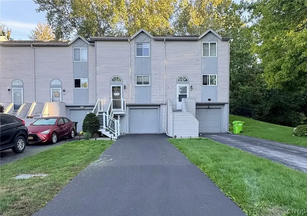 145 Iron Oak Circle, Salina