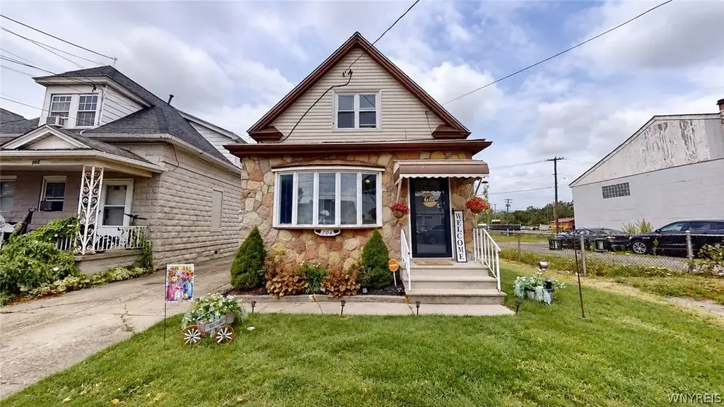 104 Colton Street, Cheektowaga