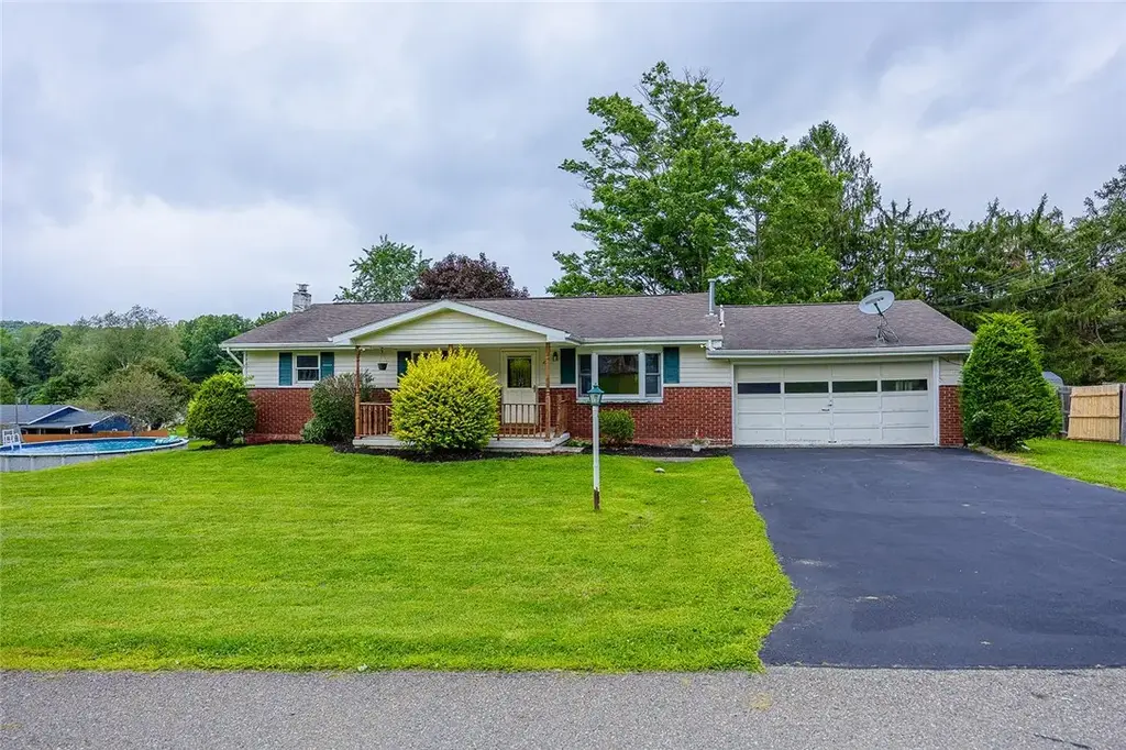 63 Pine Hills Drive, Southport