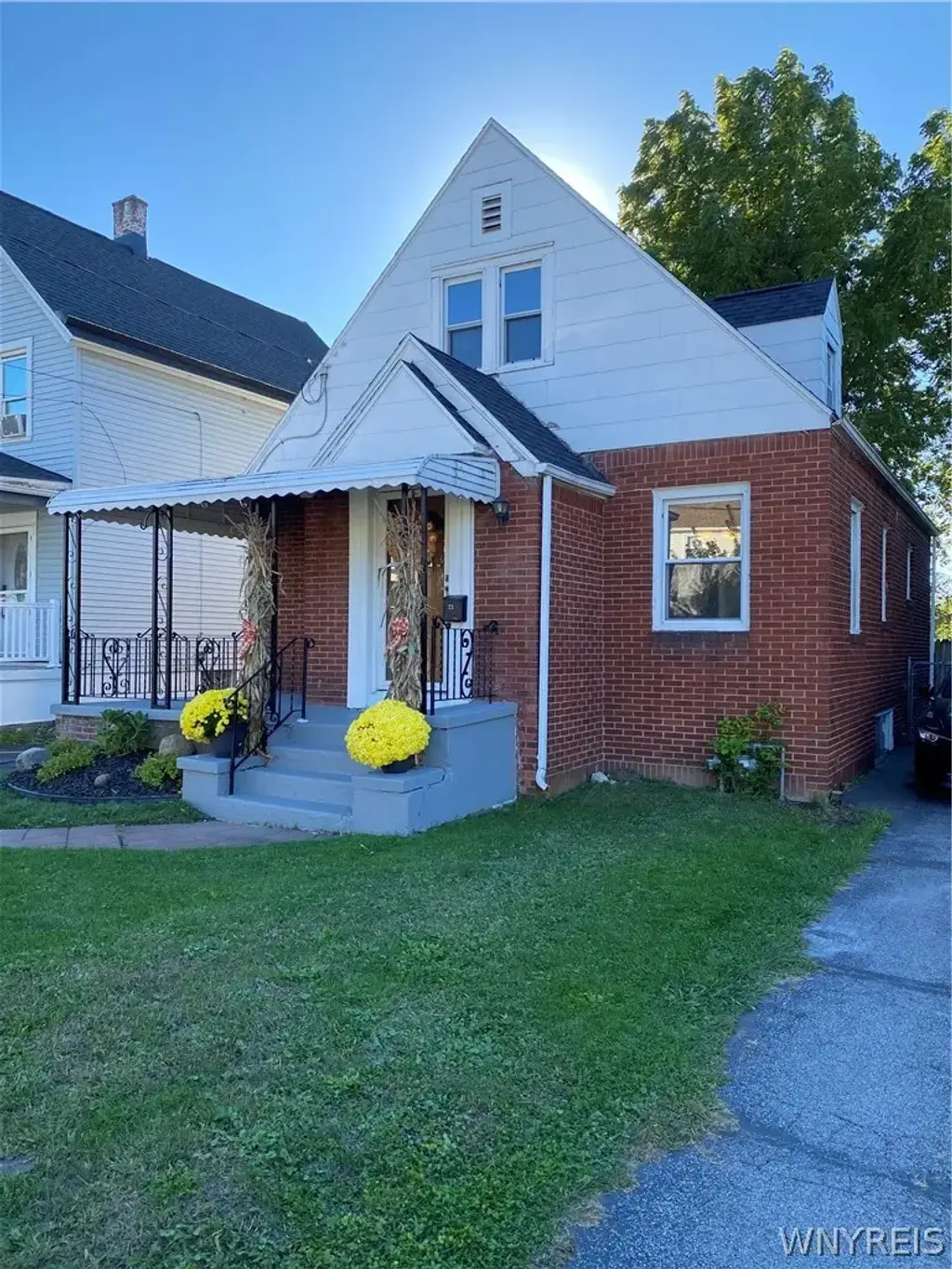 75 Rosary Avenue, Lackawanna