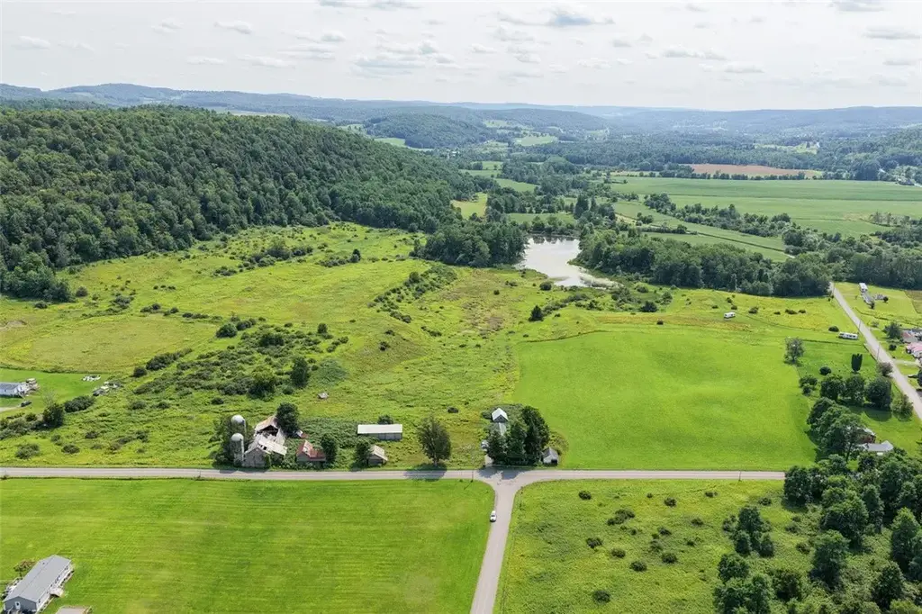 186 County Highway 22, Exeter