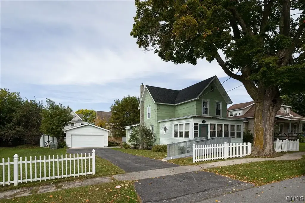 615 Lillian Street, Watertown City