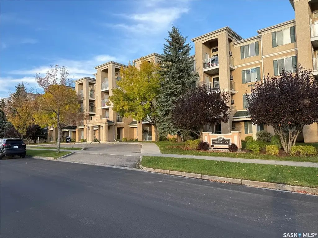 215 Lowe Road 311, Saskatoon