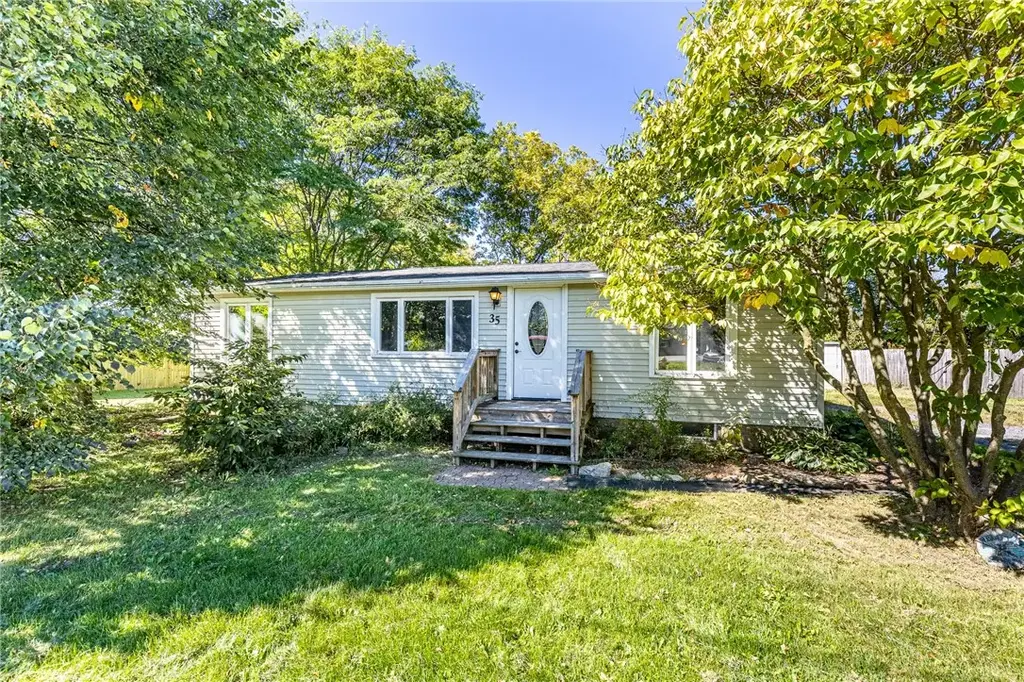 35 Elm Street, East Bloomfield