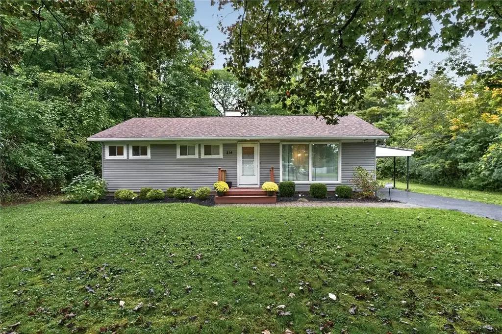 214 Saint Patrick Drive, Henrietta
