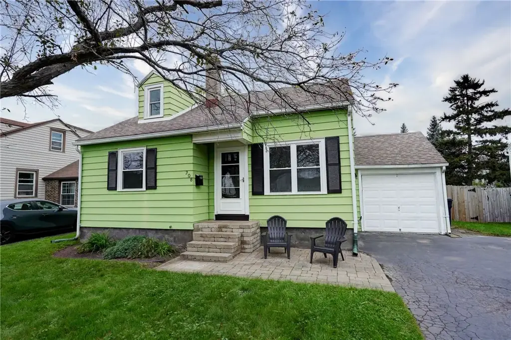 208 Chesterton Road, Greece