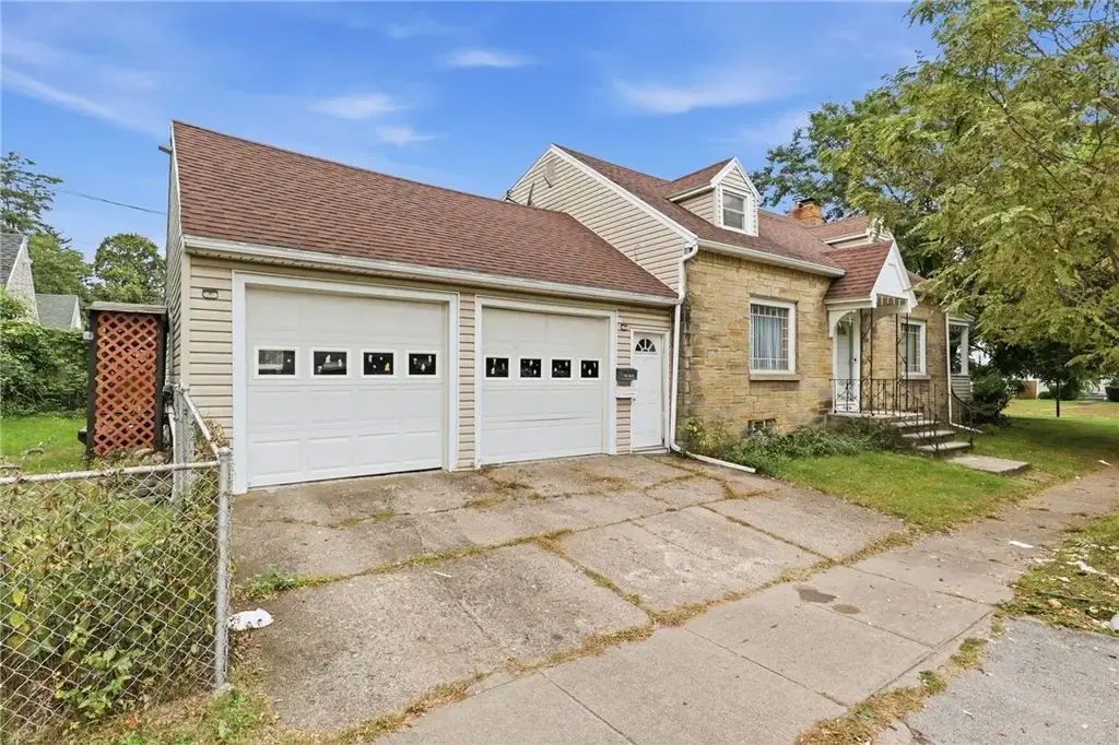 545 Seneca Avenue, Rochester