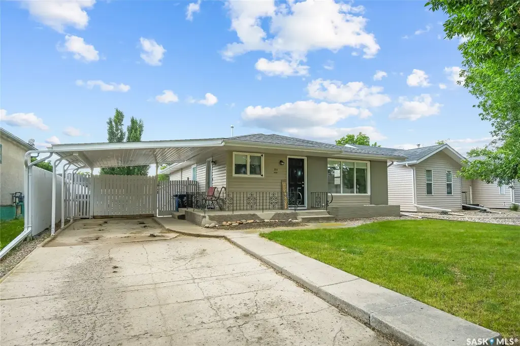 705 King Street, Rosetown