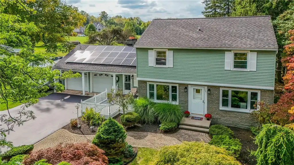 151 Salt Road, Webster
