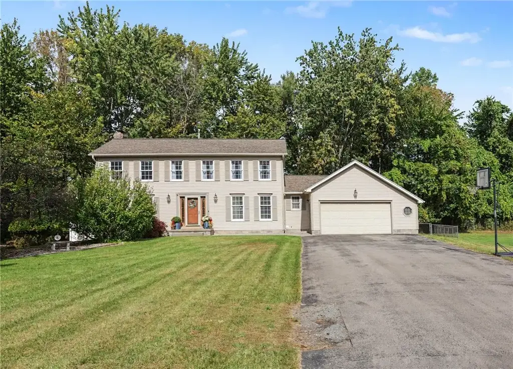 619 Galbro Circle, Webster