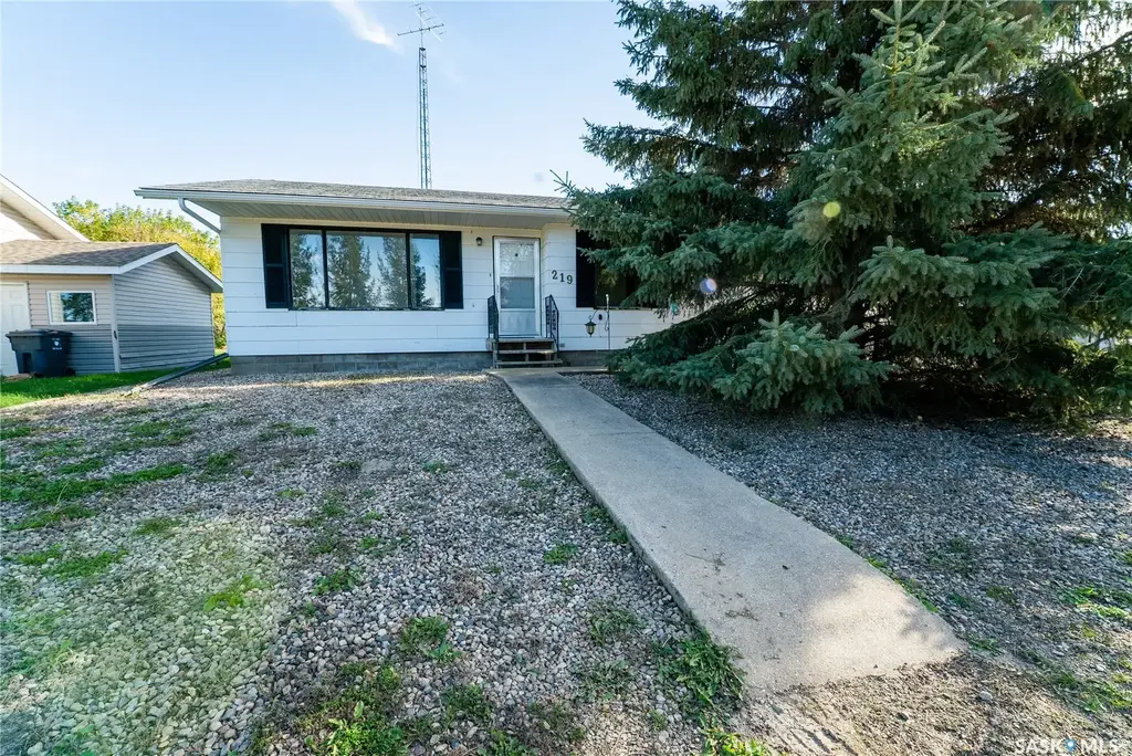 219 Railway Avenue W, Blaine Lake