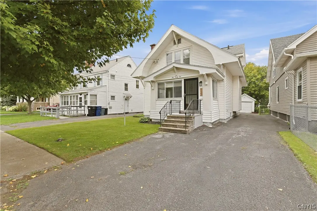 Photo of Listing #S1718872