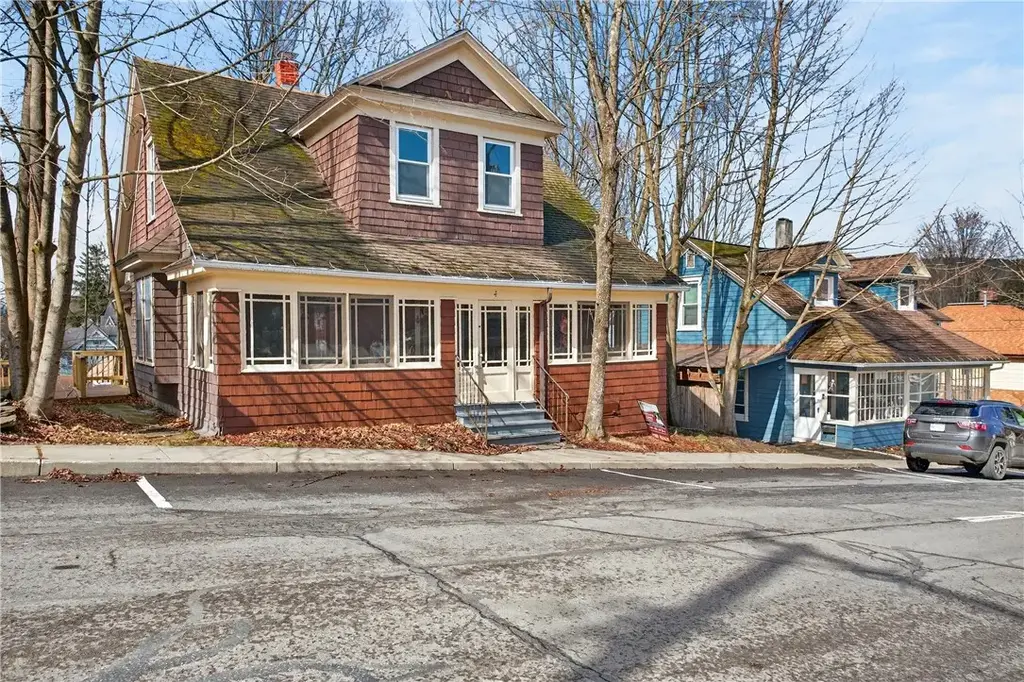 4 Third Street, Oneonta