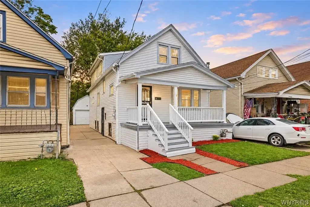 61 Roosevelt Avenue, Buffalo