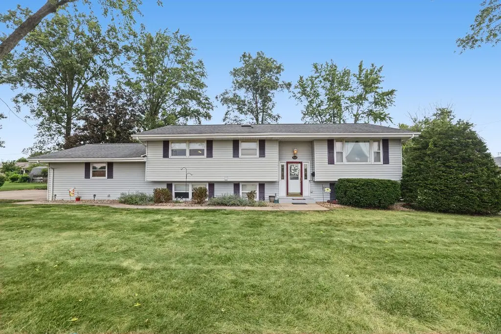 106 E Hillshire Road, Decatur