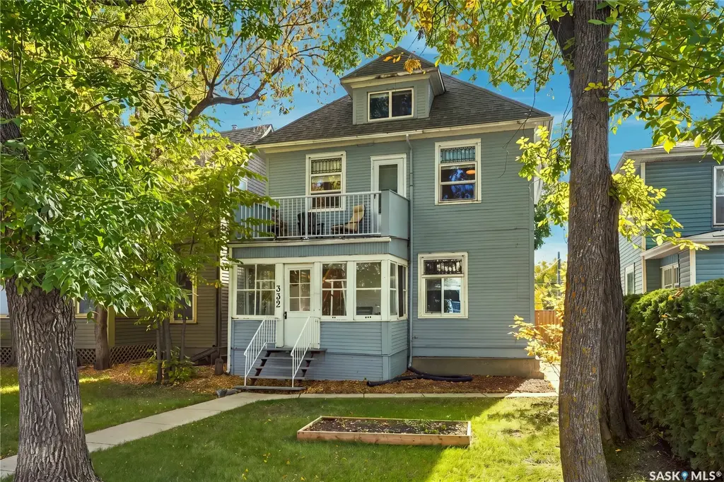 332 10th Street E, Saskatoon