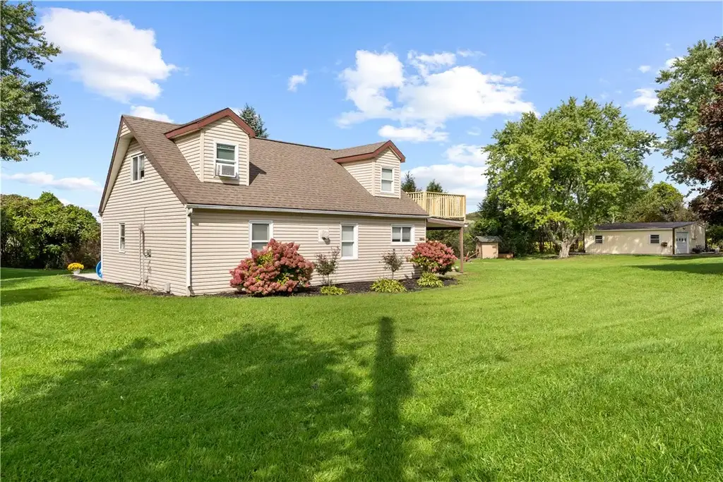 2673 Quanz Road, Wayland