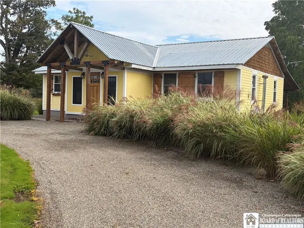 5101 Madden Road, Harmony