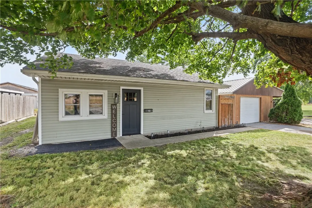 730 N Camfield Street, Sullivan