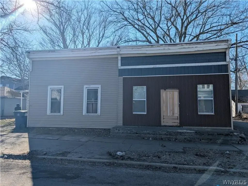 165 Erie Street, Lockport City