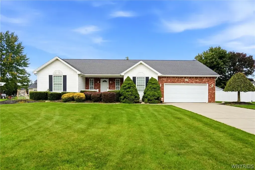 3313 Blossom Lane, Wheatfield