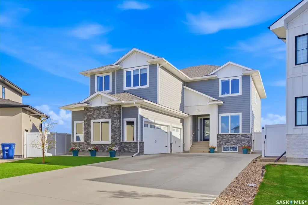 464 Woolf Bend, Saskatoon