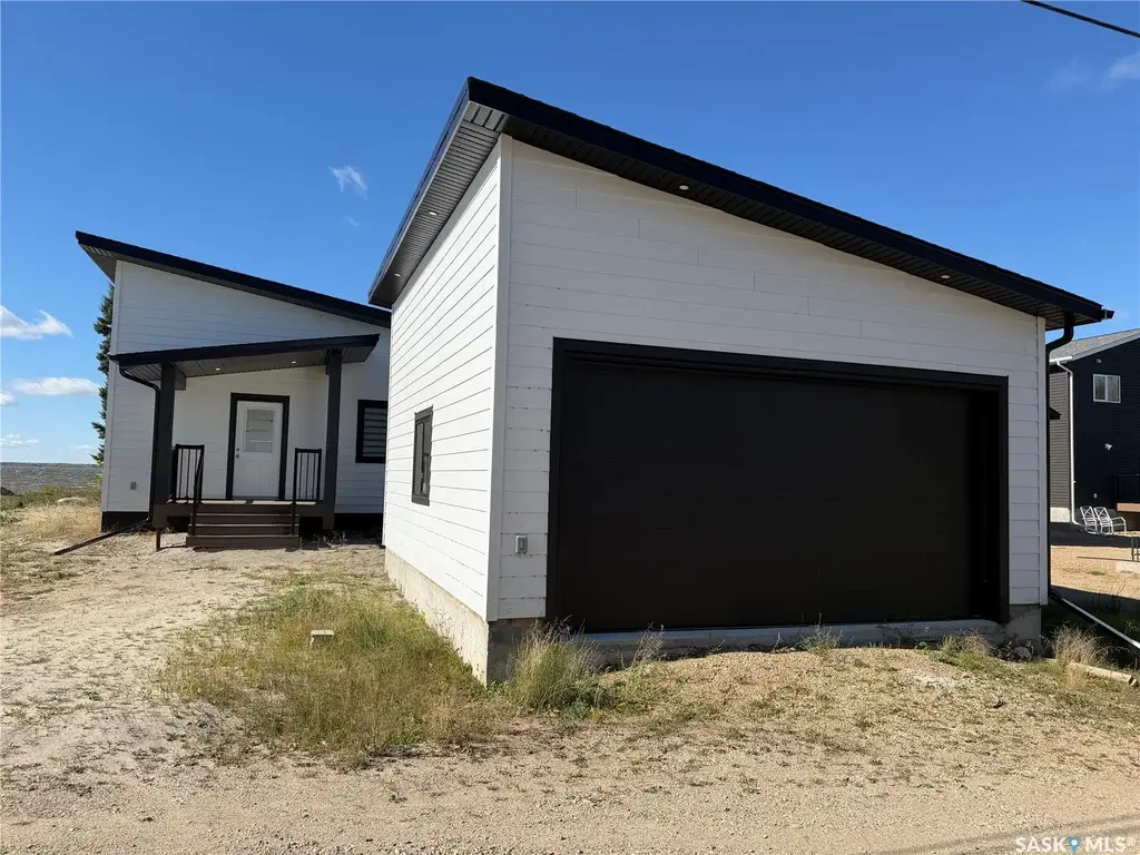 1119 Birchwood Avenue, Good Spirit Lake