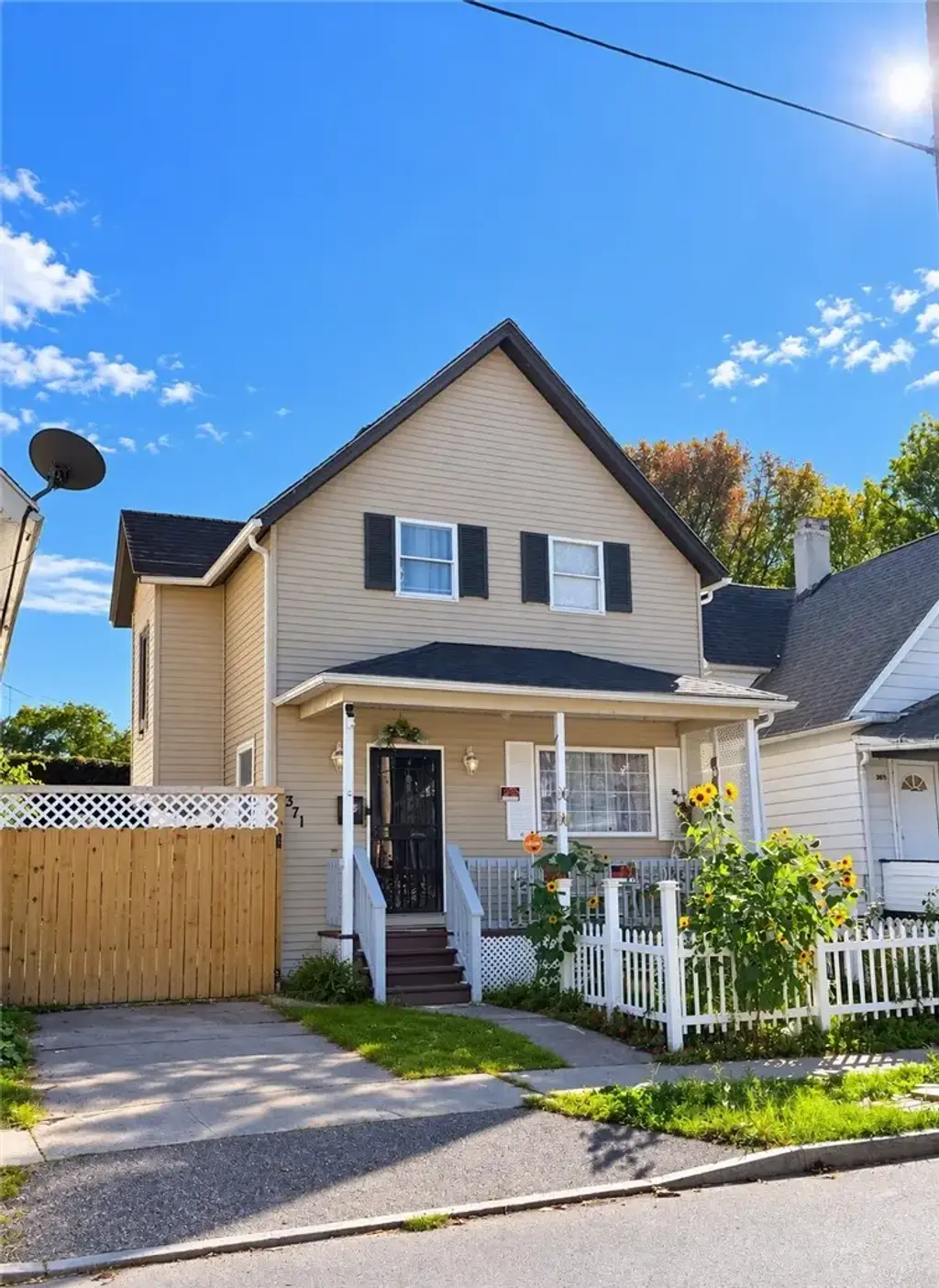 371 Weaver Street, Rochester