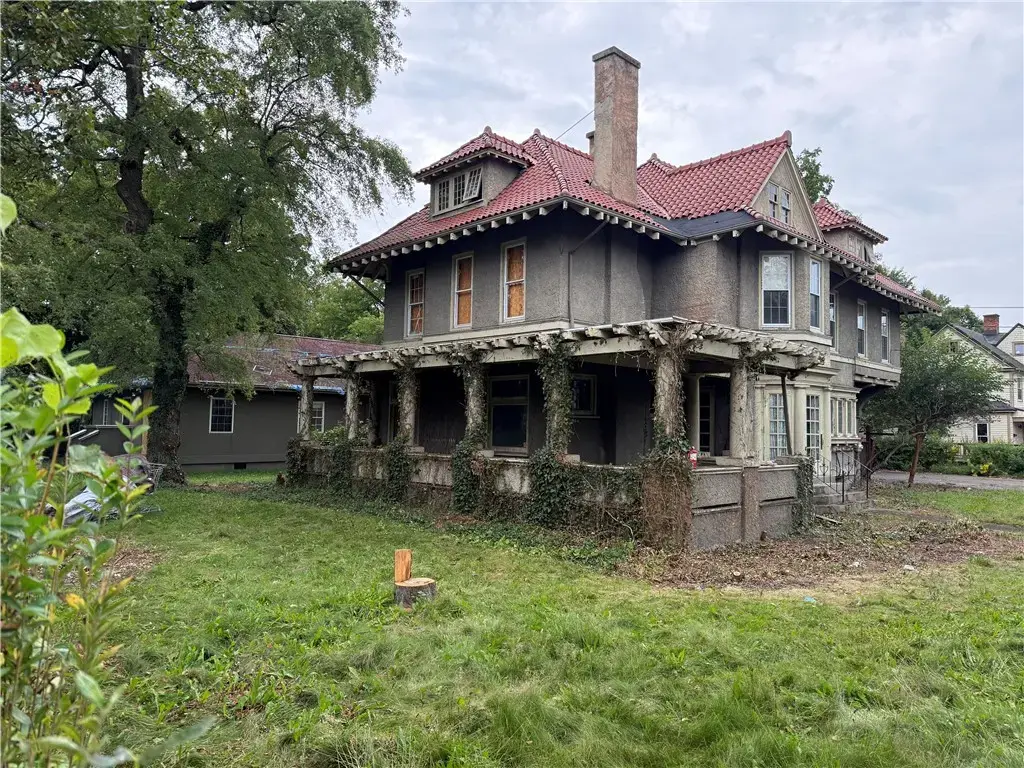 301 Grove Street, Elmira City
