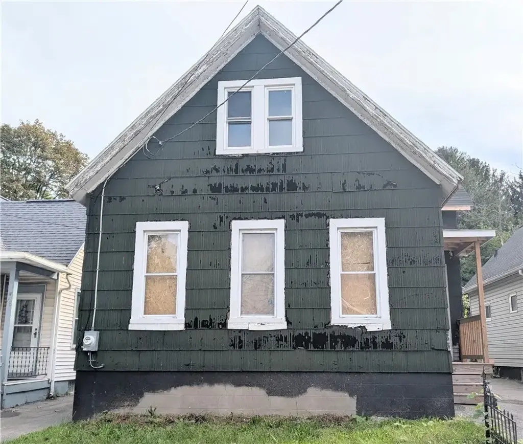 42 Roth Street, Rochester