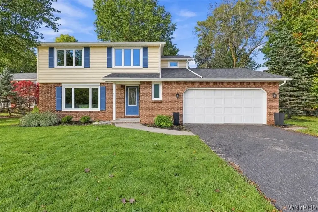 61 Eveningwood Lane, Amherst