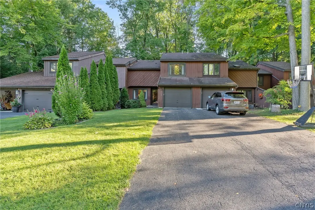Photo of Listing #S1718208