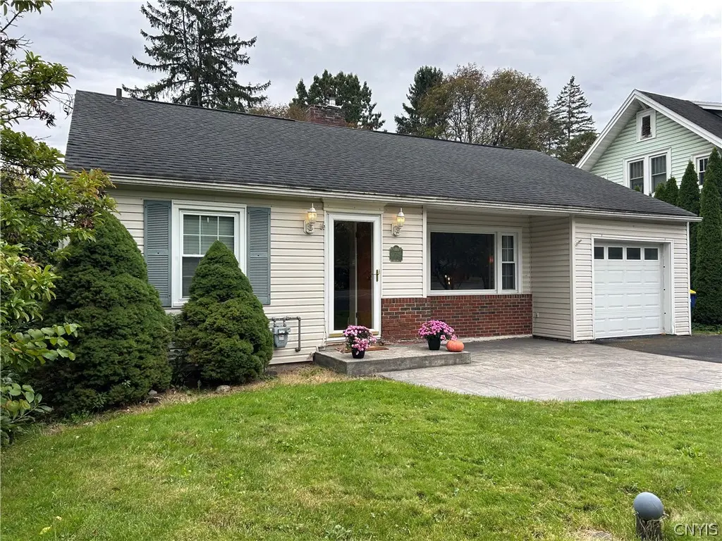 Photo of Listing #S1719911