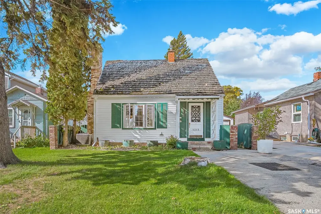 1315 2nd Avenue N, Saskatoon
